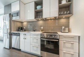 Fully equipped kitchen