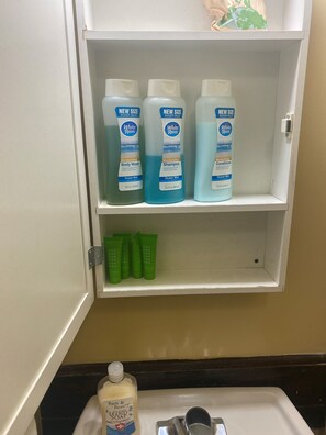 Bathroom amenities