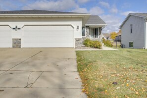 Duplex Exterior | Garage (1 Vehicle) | Driveway (2 Vehicles)