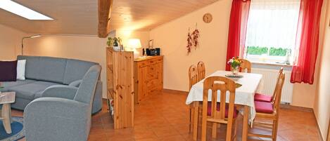 Ferienwohnung mit Balkon und Kamin Bernstein