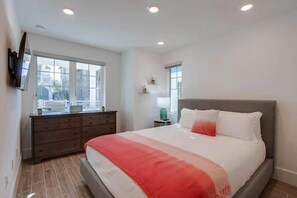 Bedroom 1- Primary Suite with queen bed