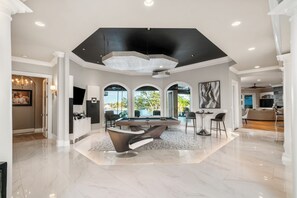 Entry / Billiards