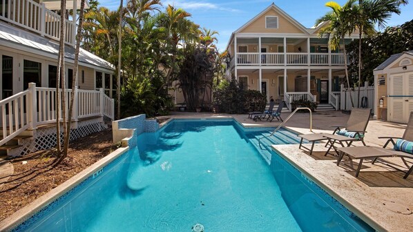 Welcome to Sea Breeze Villa...
