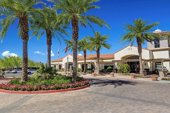 CLUBHOUSE.jpg mls