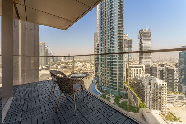 Panoramic holiday rental with stunning Dubai skyline views in Downtown Dubai