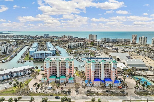 Palm Harbor Club at Bay Beach - Fort Myers Beach