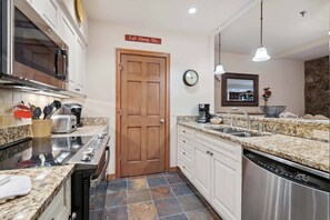 woodrunplace-18-5496_54064242512_o
