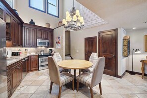 woodrunplace-37-6980_54093657766_o