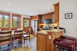 woodrunplace-50-5931_54065116351_o