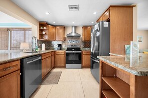 Waterfront Retreat – 3BR w/ Pool & Dock (3238)