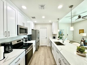 Kitchen (2)