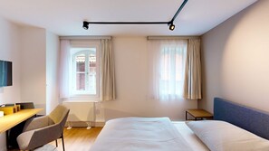 Comfortable and tasteful furnishings in the N°8A Boardinghouse