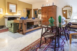 Autumn, Living Room, Spring, Summer