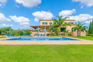 Holiday Home Exterior [summer]
