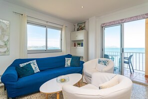 Außenseite Ferienhaus [Sommer]
