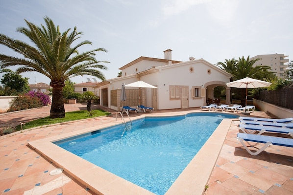 Holiday Home Swimming Pool