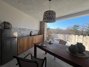 Outdoor dining