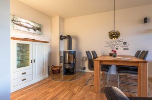 Kamin-/Ofen