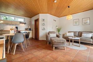 Blumenhaus Waren Wohnzimmer offener Wohnraum
