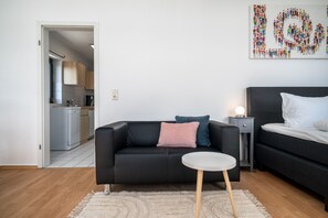 Ferienwohnung SeaLove in Malchow Blick auf die Couch
