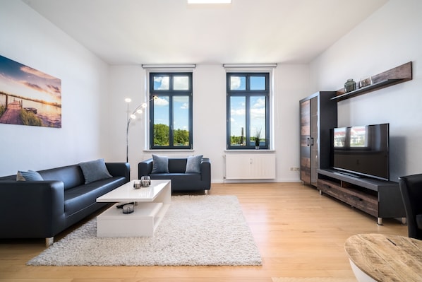 Ferienwohnung BlueSea in Malchow Blick in das Wohnzimmer