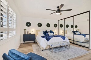 Bedroom 2 with Cal-King bed, Smart TV, and ensuite