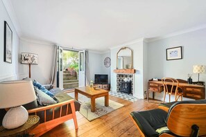 Bold & spacious living area with an artistic touch