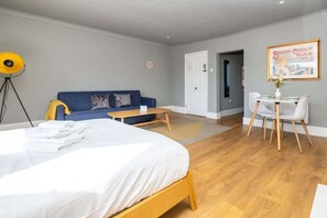 St James' Sea View, Brighton and Hove - Host & Stay