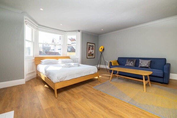 St James' Sea View, Brighton and Hove - Host & Stay