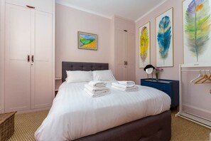 clean and fresh towels plus linen are provided for your stay