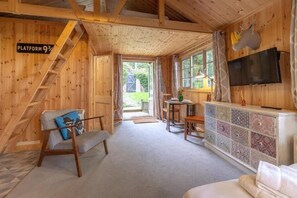 The Eco Cabin, Brighton and Hove - Host & Stay