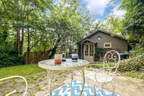 The Eco Cabin, Brighton and Hove - Host & Stay
