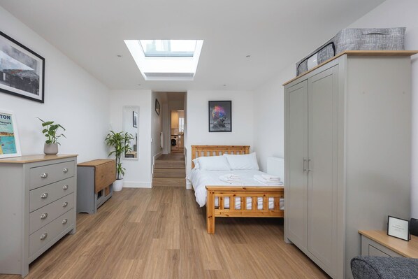 Downland Studio, Brighton and Hove - Host & Stay
