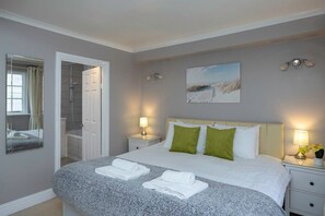 King size bedroom with ensuite bathroom.