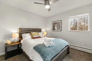 220 Peterson St. (Unit 8) | Queen Bedroom 1