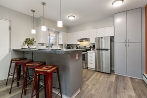 220 Peterson St. (Unit 8) | Kitchen and Dining Area
