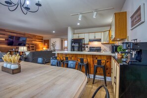  Convenient open floor plan