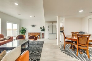 Living Room | Free WiFi | Central A/C & Heating