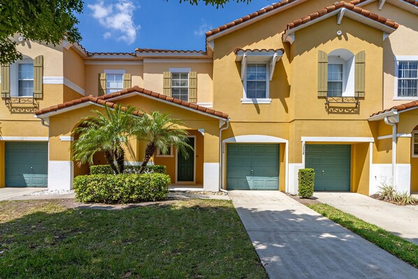 1-web-or-mls-exterior(1of11)