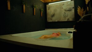 Float Tank Therapy