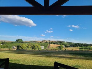 220 degree view of lush our valley with horses next door and beautiful orchards!