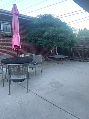 Outdoor dining