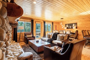 Cozy cabin decor