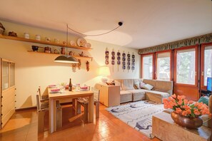 Living and dining room