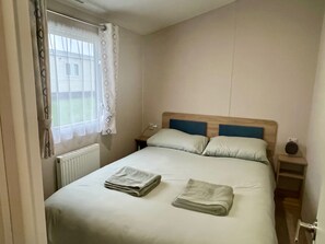 Main double bedroom 