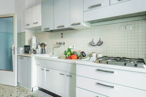 Autumn, Kitchen, Spring, Summer