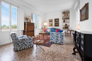 Autumn, Living Room, Spring, Summer