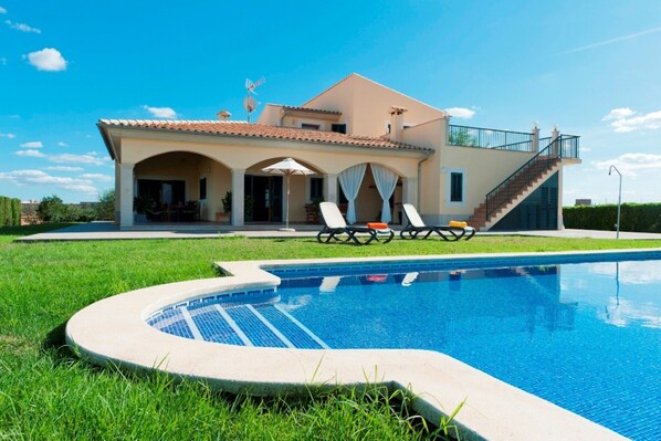 Holiday Home Exterior [summer]
