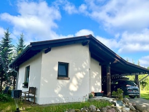Gartenansicht mit Sitzecke