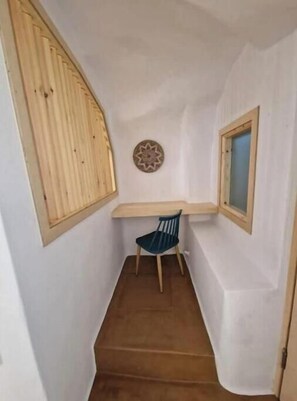 FOR THE DIGITAL NOMAD